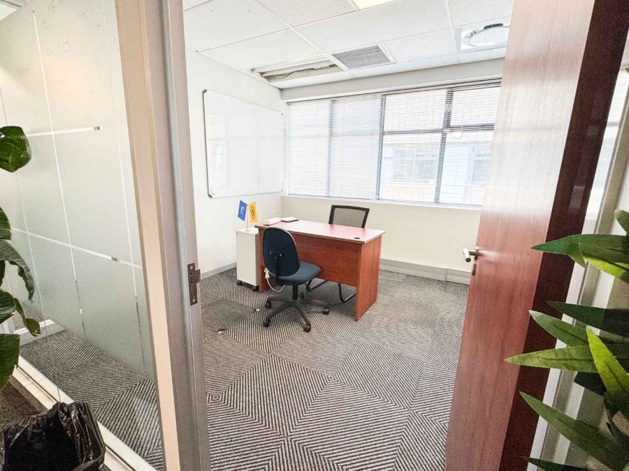 To Let Commercial Property for Rent in Plattekloof Western Cape